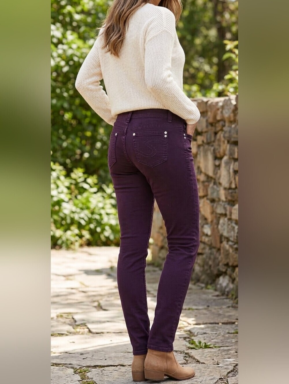 ​Silver Jeans Co. Suki Skinny Mid-Rise Curvy Fit Plum/Burgundy Jeans - Size 8